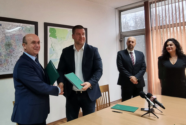 Община Стара Загора и Българската фондова борса подписаха първото по рода си Споразумение за сътрудничество в сферата на инвестициите