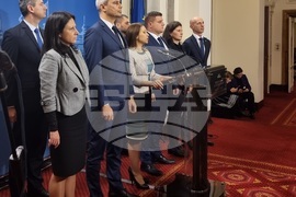 Парламент - брифинг на "Възраждане"