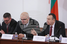 Парламент - Комисия по вътрешна сигурност и обществен ред