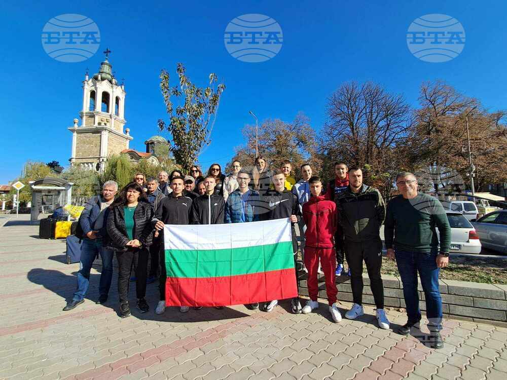 Младежкият отбор по тенис на маса на Средно училище „Николай Катранов“ в Свищов отпътува за Световната гимназиада в Бахрейн
