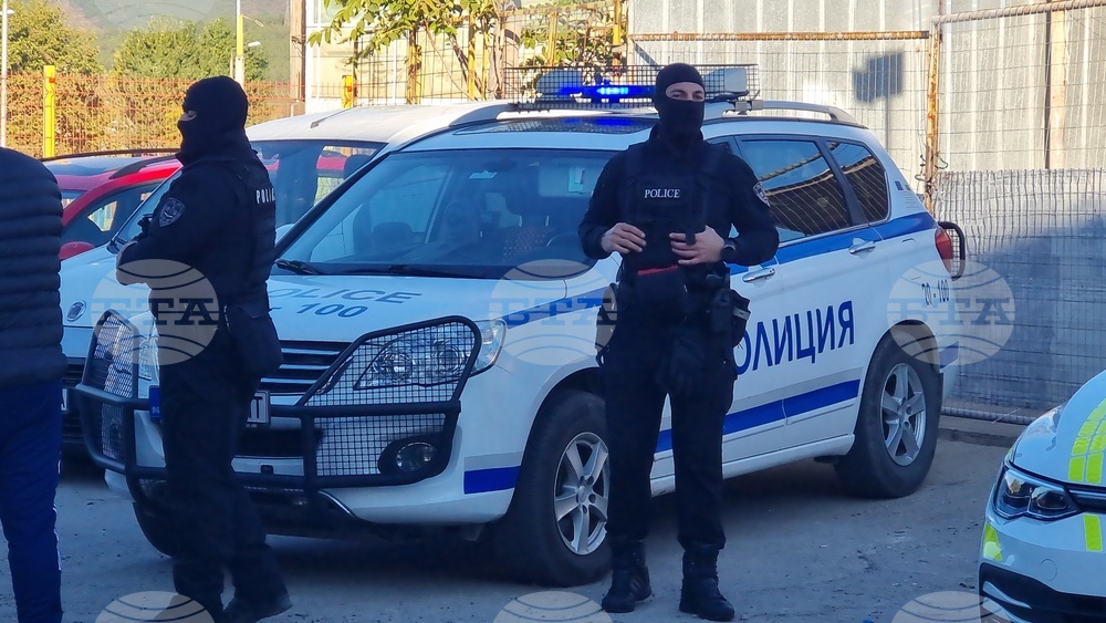 Кражба на голяма парична сума е сред разкритите престъпления при специализирана полицейска операция в Сливенско