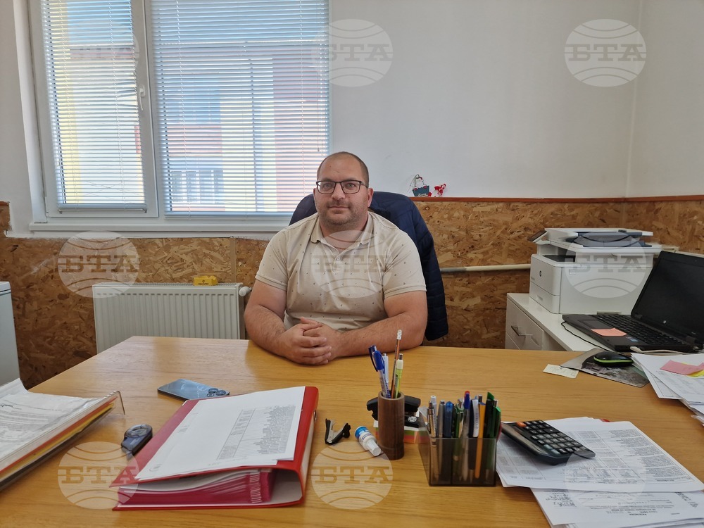 Хора в нужда от селата в община Самоков могат да подават заявления за дърва за огрев, каза директорът на Общинското лесничейство Христо Николчев