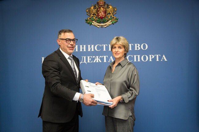 Община Дряново с проект за осветление на стадиона в града