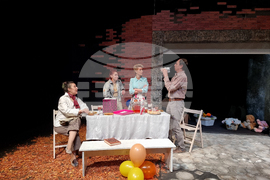 Шумен - Драматично-кукленият театър „Васил Друмев“ - "Заешка дупка"