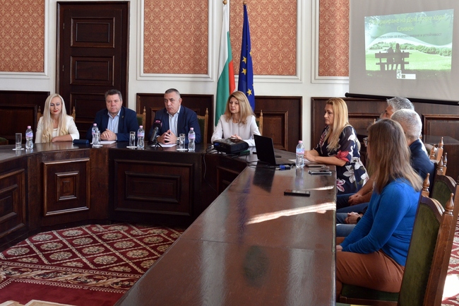 Община Сливен: Предстои цялостно обновяване на Дома за стари хора в Сливен