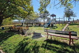 Разград - детската площадка - нови пейки