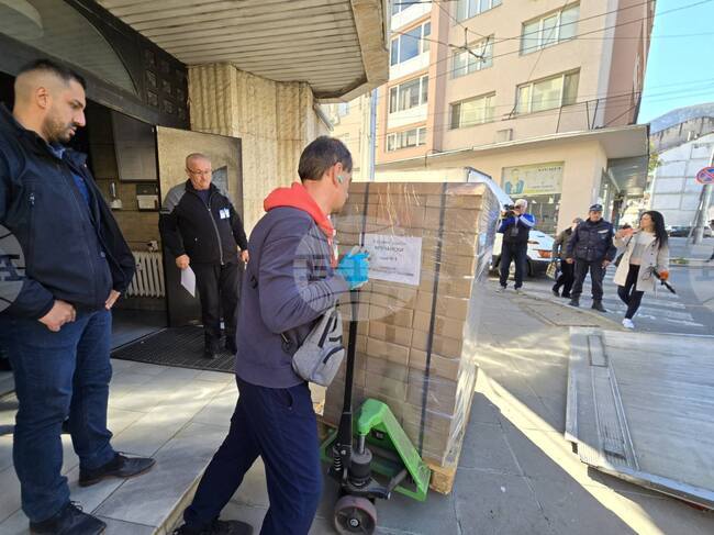 Враца - изборни бюлетини - транспортиране