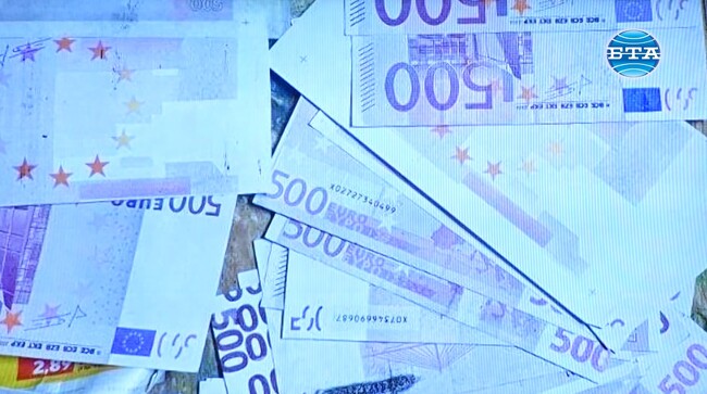 От 2020 г. ГДБОП работи по случая с печатницата за фалшиви банкноти в Шумен, изработвала и "суперфалшификат" на 500-евровата банкнота