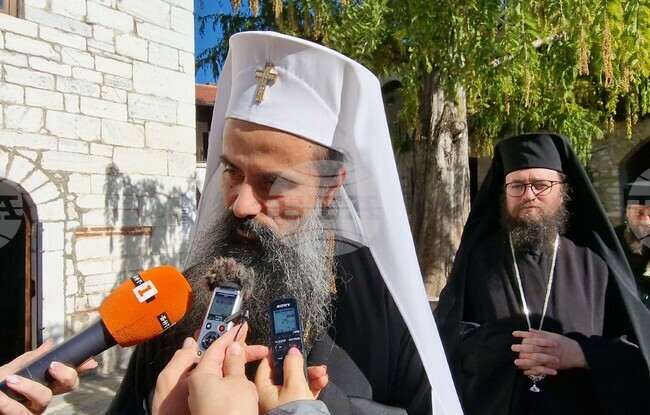 Да пазим вярата, тя ще ни обедини, това ни е завещал свети Евтимий, призова от Бачковския манастир българският патриарх Даниил
