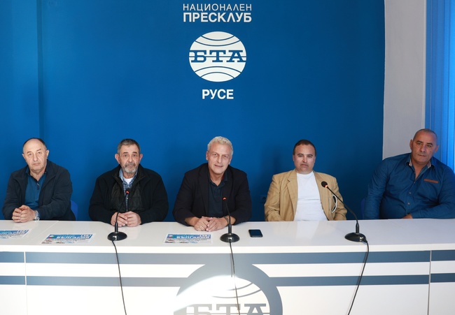 Пресконференция на д-р Петър Москов, съпредседател на коалиция "Синя България"