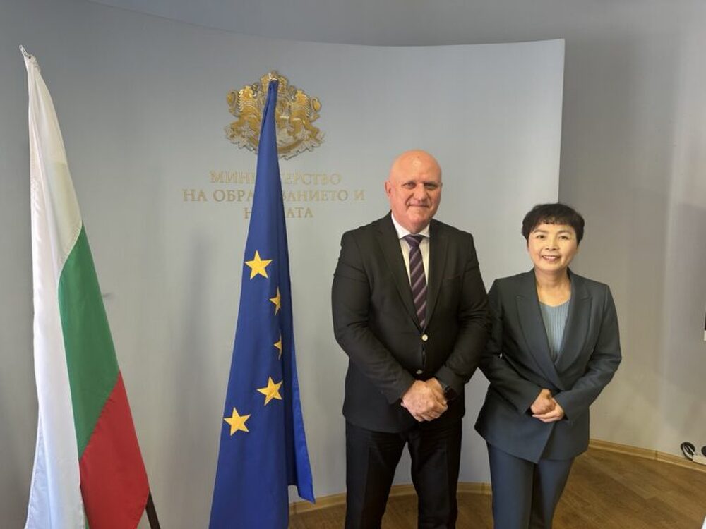 Education Minister Tsokov Meets with Chinese Ambassador in Bulgaria Dai Qingli