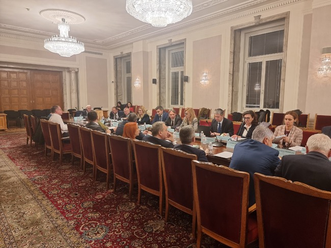 Управителят на НЗОК бе изслушан в парламентарна здравна комисия по повод писмо на БЛС с искане за предсрочно прекратяване на мандата му