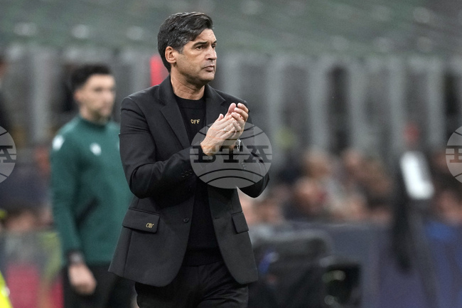 Старши треньорът на Милан Пауло Фонсека отхвърли спекулациите за бъдещето си и подчерта, че не е обсъждал поста си с никого