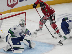 Canucks Blackhawks Hockey