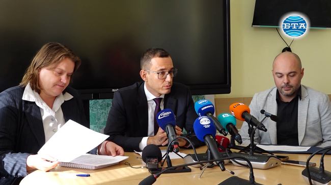 Не може да имаме доверие на данните от общинската мрежа за измерване на качеството на въздуха, заяви кметът Терзиев