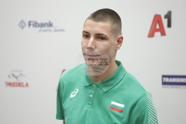 Bulgaria's Bozhidar Saraboyukov Wins Gold at Balkan Athletics Indoor Championships in Belgrade
