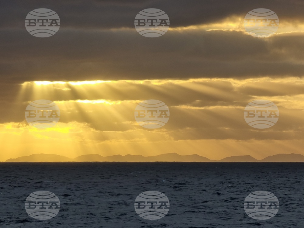 Day 18: Into Canaries' Territorial Waters - Bulgarian navy research ship bound for Antarctica