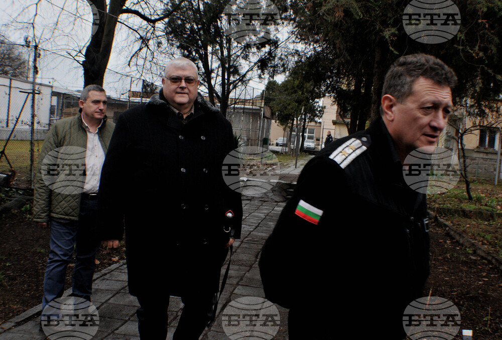 Бургас - Крум Зарков - затвор - първа копка