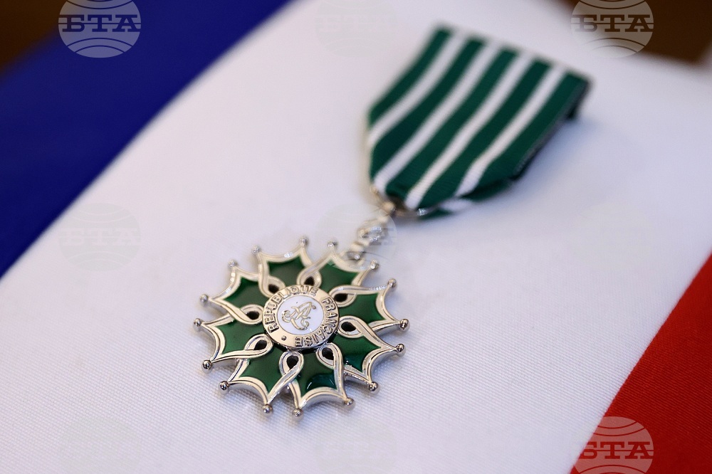 Френско посолство - Георги Господинов - орден