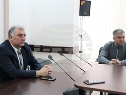 Снимка: Областна администрация Стара Загора - заседание на Областния оперативен щаб за борба с грипа и острите респираторни заболявания