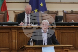 Парламент - заседание - Петко Салчев