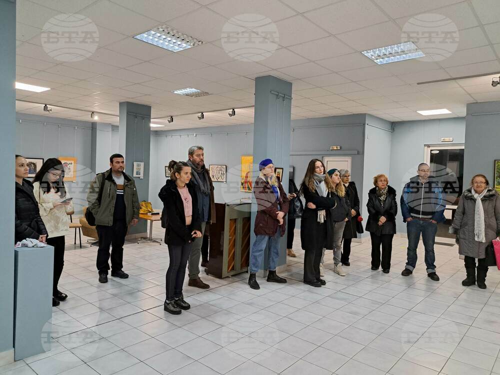 Над 45 млади творци участват в традиционната януарска младежка художествена изложба в Стара Загора