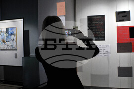 Бургас - библиотека - изложба - калиграфски интерпретации