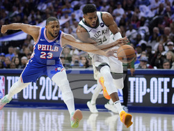 Bucks 76ers Basketball
