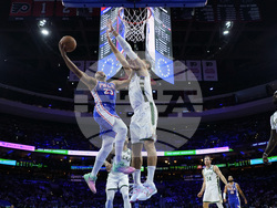 Bucks 76ers Basketball