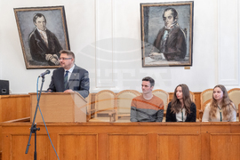 Габрово - Национална Априловска гимназия - Кирил Вълчев - ученици - среща