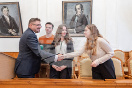 Габрово - Национална Априловска гимназия - Кирил Вълчев - ученици - среща