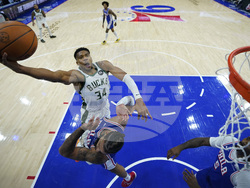 Bucks 76ers Basketball