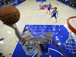 Bucks 76ers Basketball