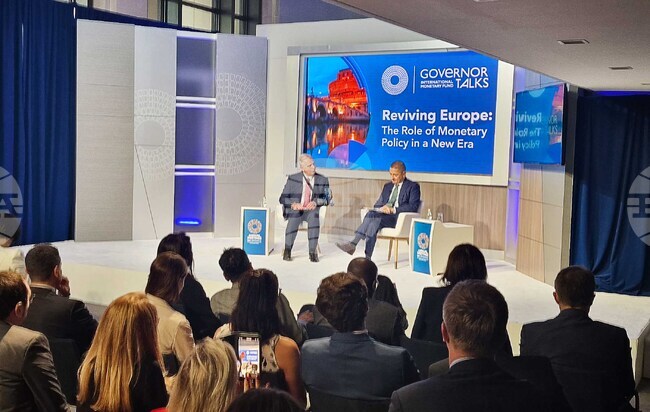 САЩ - Фабио Панета - Алфред Камер - дискусия 