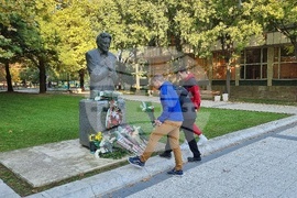 Монтана - паметник на Йордан Радичков - честване