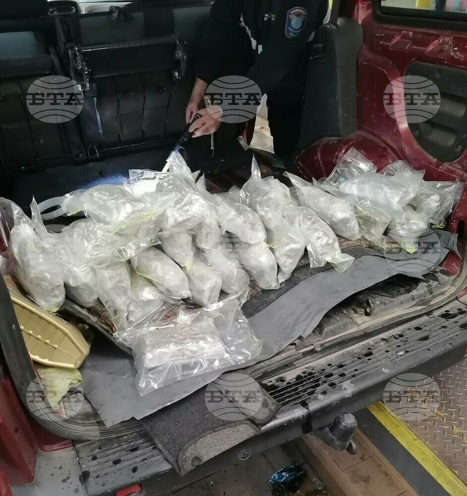 Мъж на 38 години е обвинен за трафик на марихуана за над 130 хил. лв., скрита в резервоара на колата му