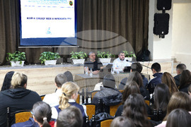 Варна - Киберсигурност - служители - среща с ученици