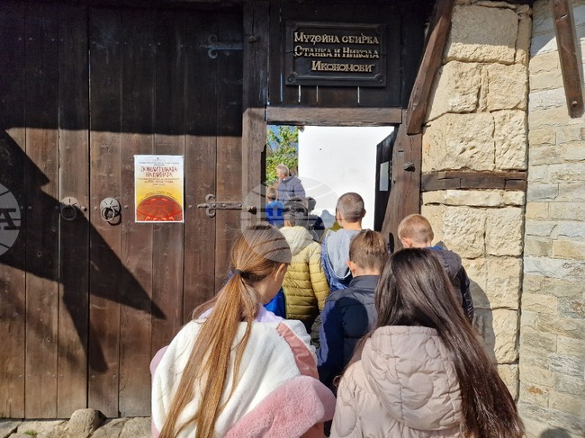 Разград - музей - ученици 