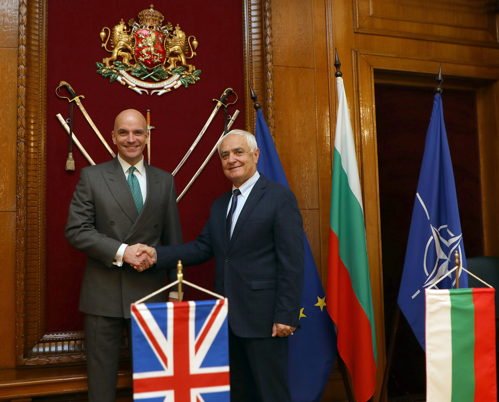 Министърът на отбраната Атанас Запрянов се срещна с извънредния и пълномощен посланик на Обединено кралство Великобритания и Северна Ирландия Н. Пр. Натаниел Копси