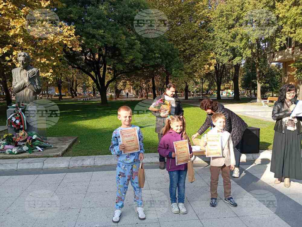 Наградиха четящите деца на Монтана