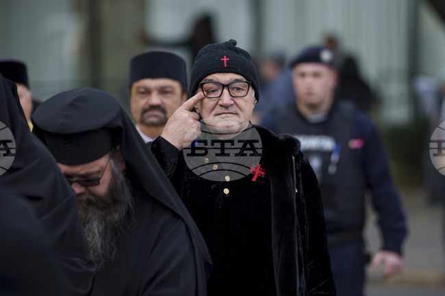 Румънският депутат Джиджи Бекали обяви, че напуска националистическата партия АУР