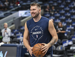 Spurs Mavericks Basketball