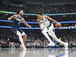 Spurs Mavericks Basketball