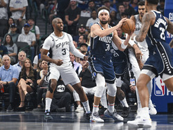 Spurs Mavericks Basketball
