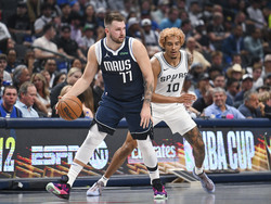 Spurs Mavericks Basketball