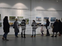 Благоевград - Далеч от Африка“ – фотоизложбата, която представя отблизо живота на деца в риск