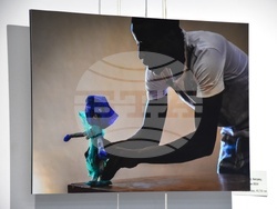 Благоевград - Далеч от Африка“ – фотоизложбата, която представя отблизо живота на деца в риск