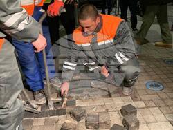 МРРБ взе проби за проверка на качеството на ремонтите в центъра на София