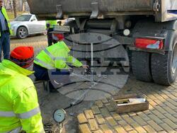 МРРБ взе проби за проверка на качеството на ремонтите в центъра на София