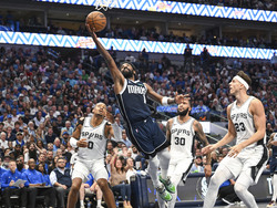 Spurs Mavericks Basketball